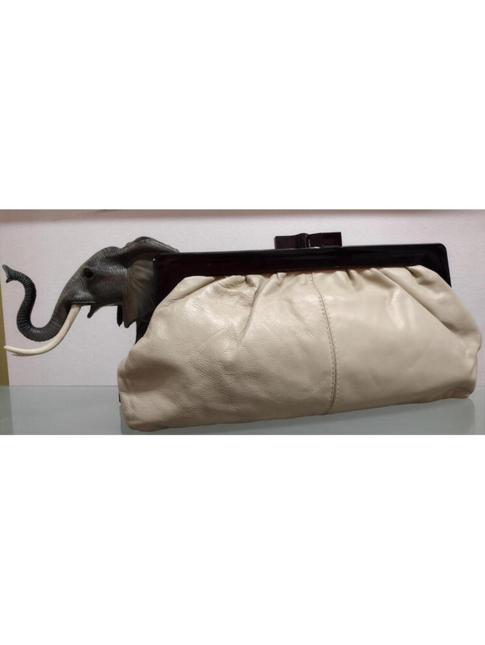 Vintage 1980s Wide Leather Clutch Pearl Color Amber Plastic Lucite Handles Italy